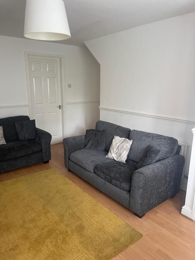 House Number 12 Sleeps Up To 4 With Smart Tvs In Every Room Wellington  Exteriör bild