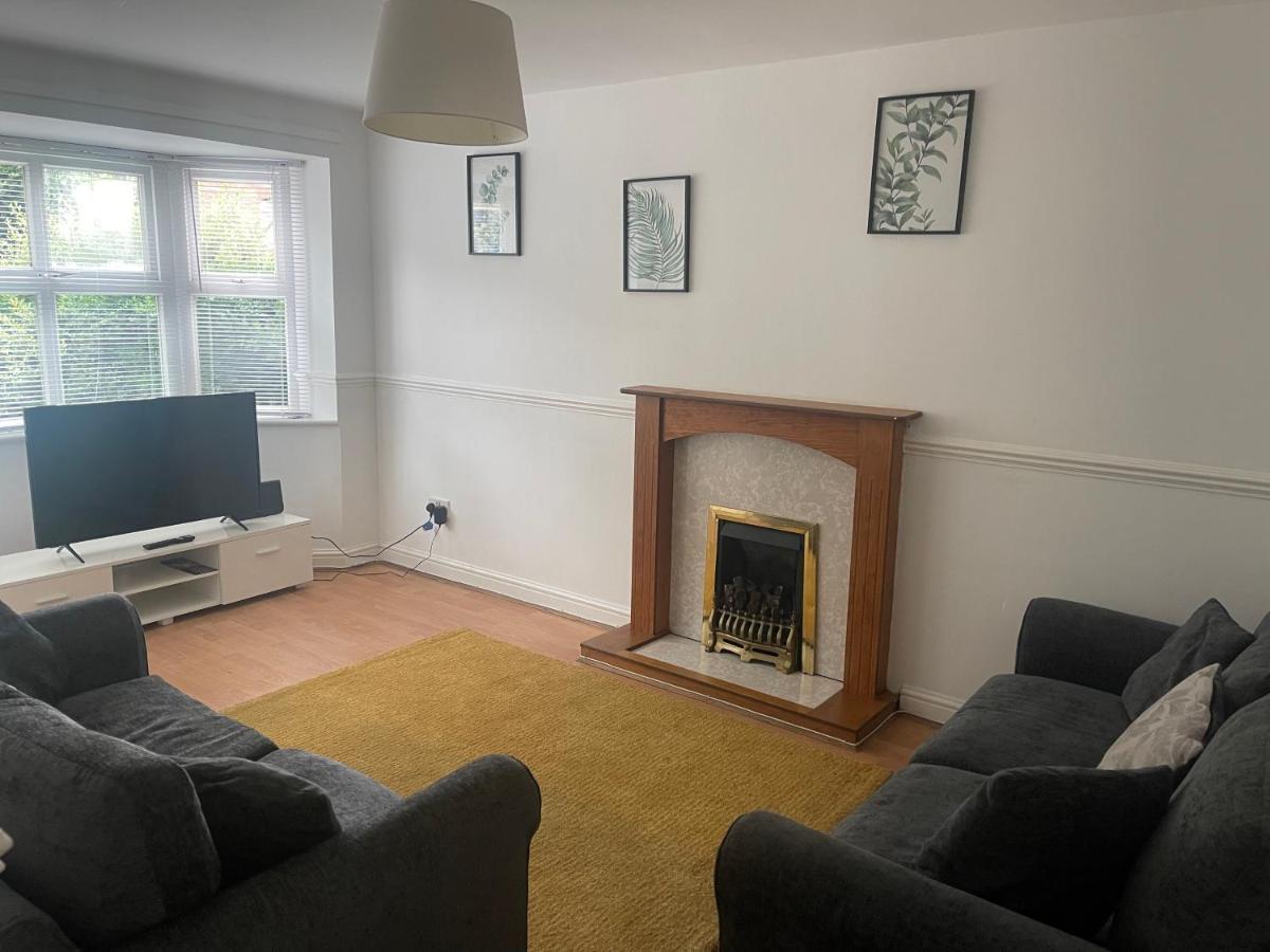 House Number 12 Sleeps Up To 4 With Smart Tvs In Every Room Wellington  Exteriör bild